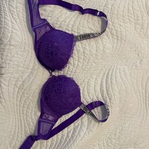 Victorias secrets bra 32b